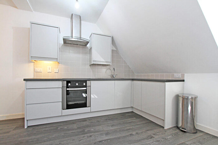 1 Bedroom Apartment To Rent In Church Lane, Banbury, Oxon, OX16