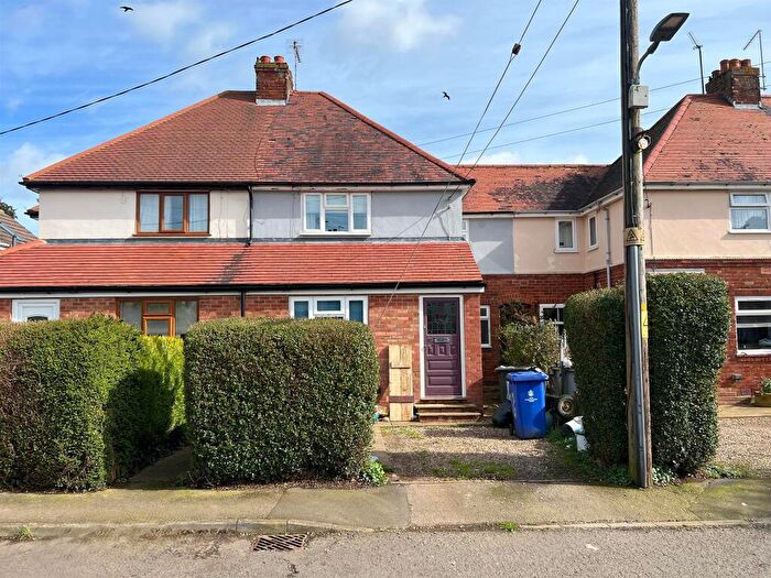 3 Bedroom Terraced House For Sale In Hillcrest Road, Gayton, Northampton, NN7