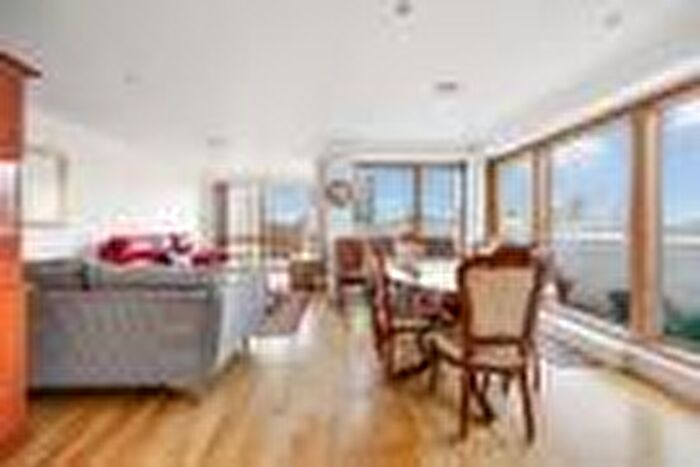 3 Bedroom Flat For Sale In Newington Causeway, London, SE1