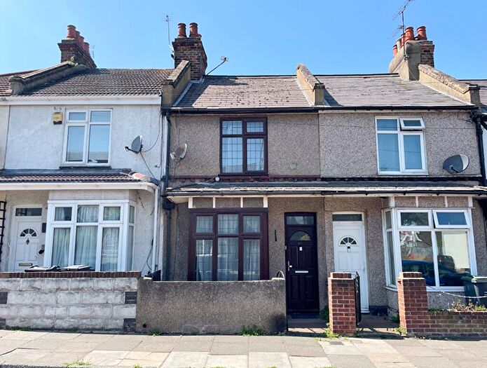 2 Bedroom Terraced House To Rent In Singlewell Road, Gravesend, Kent, DA11