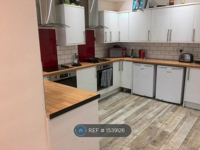 7 Bedroom Terraced House To Rent In Henry Road, Nottingham, NG7