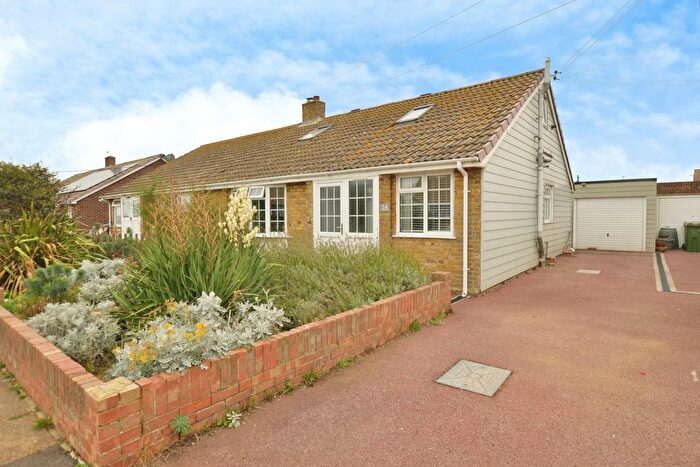 3 Bedroom Bungalow For Sale In Derville Road, Greatstone, New Romney, Kent, TN28