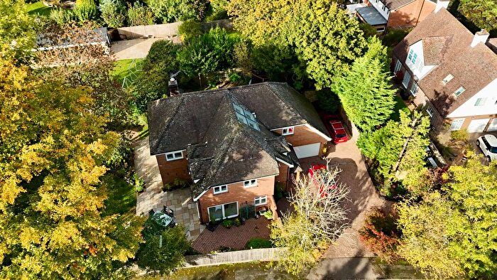 4 Bedroom Detached House For Sale In Beechdene, Tadworth, KT20