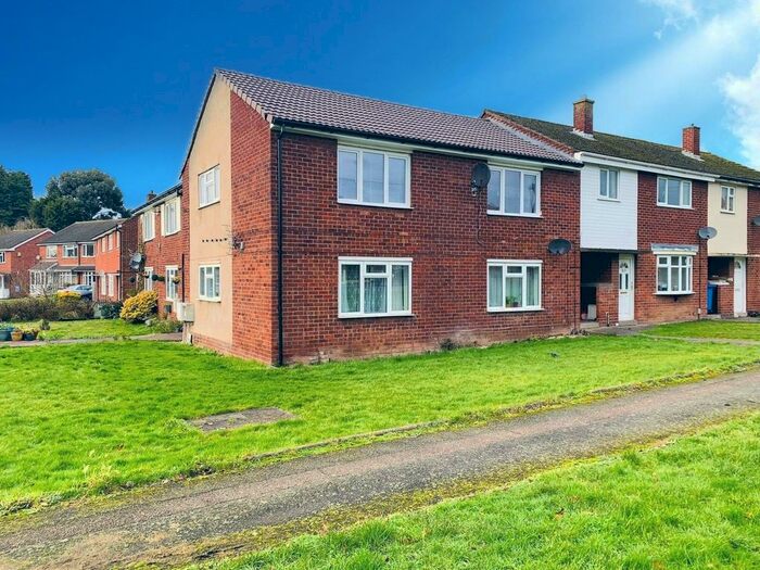 2 Bedroom Flat To Rent In Byron Road, Tamworth, Staffordshire B79