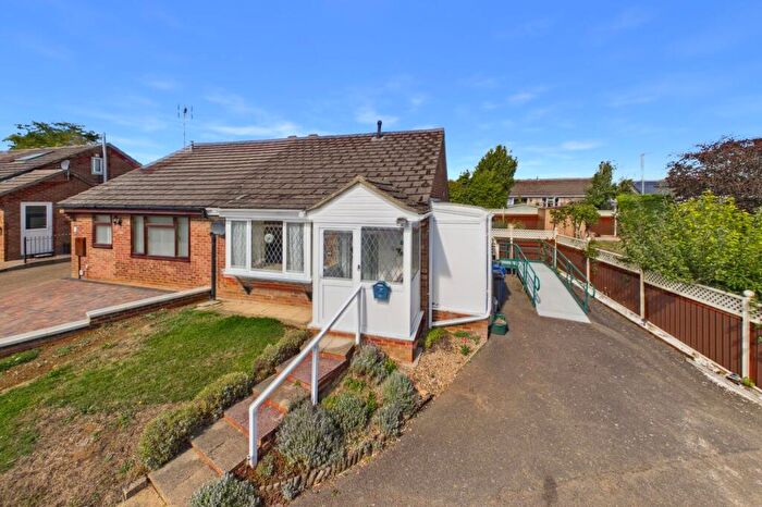 2 Bedroom Semi-Detached Bungalow For Sale In Robin Close, Towcester, NN12