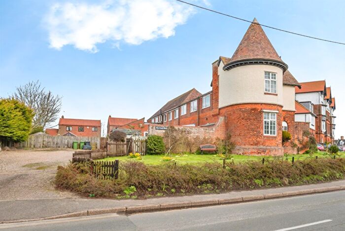 2 Bedroom Flat For Sale In Cromer Road, Mundesley, Norwich, NR11