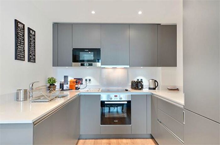 2 Bedroom Apartment To Rent In Pinnacle Apartments, Saffron Central Square, Croydon, CR0