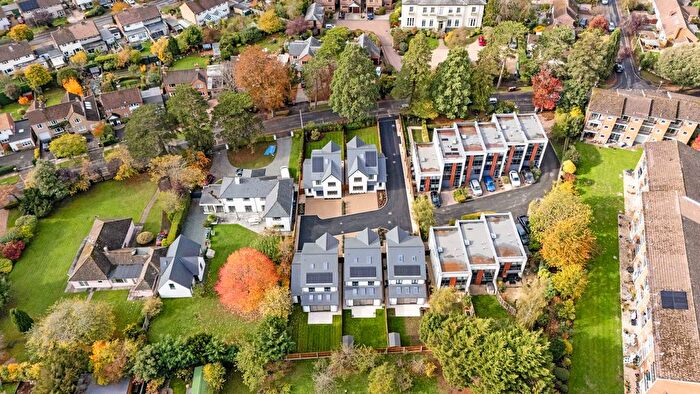 4 Bedroom Detached House For Sale In Cleevelands Drive, Cheltenham, GL50