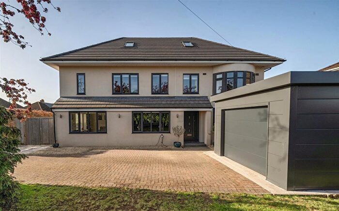 7 Bedroom Detached House For Sale In Delamere Road, Trowbridge, BA14