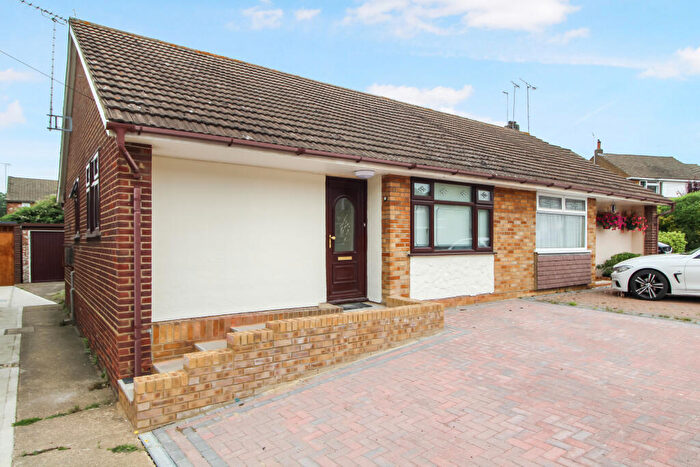 2 Bedroom Semi-Detached Bungalow To Rent In Woodland Close, Hutton, CM13