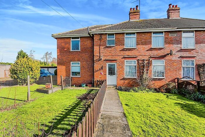 4 Bedroom Semi-Detached House For Sale In Bells Bridge, Holbeach, Spalding, PE12