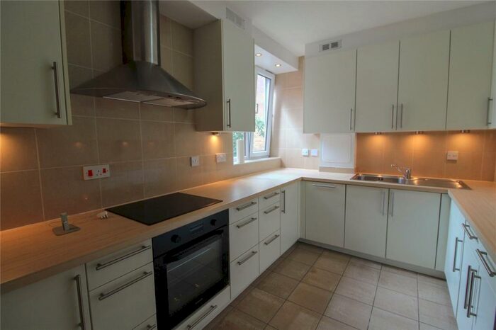 2 Bedroom Apartment To Rent In Norfolk Court, Manor Road, Barnet, EN5