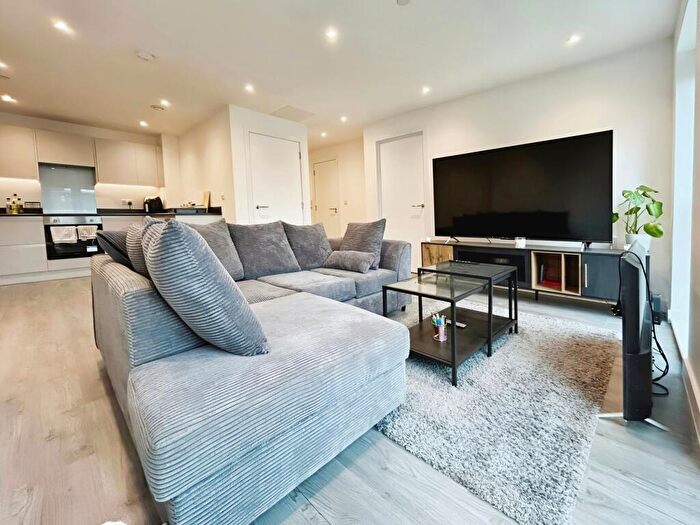 2 Bedroom Apartment To Rent In Alexandra Park, Burley Road, Leeds, LS4