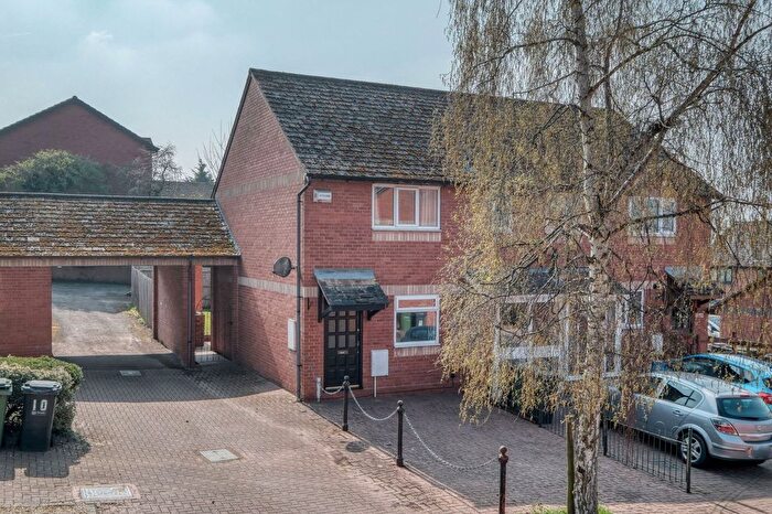 2 Bedroom Semi-Detached House For Sale In Byfield Rise, Worcester, WR5