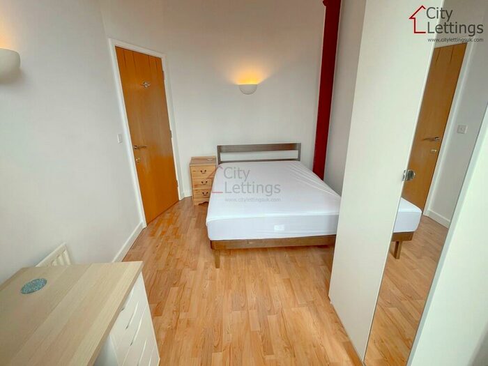 2 Bedroom Apartment To Rent In Portland Square, NG7