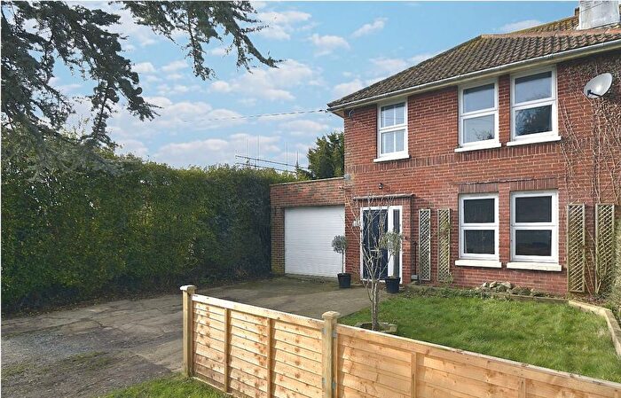 3 Bedroom Semi-Detached House To Rent In Dubbers, Godshill, PO38