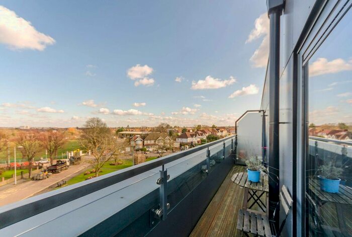 2 Bedroom Flat To Rent In Ewell Road, Surbiton, KT6