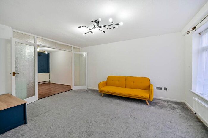 3 Bedroom Terraced House For Sale In Tockley Road, Berkshire, Slough, SL1