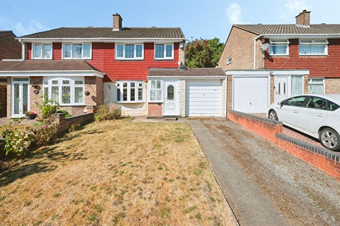 3 Bedroom Semi Detached House For Sale In Parkview Crescent, Walsall, WS2