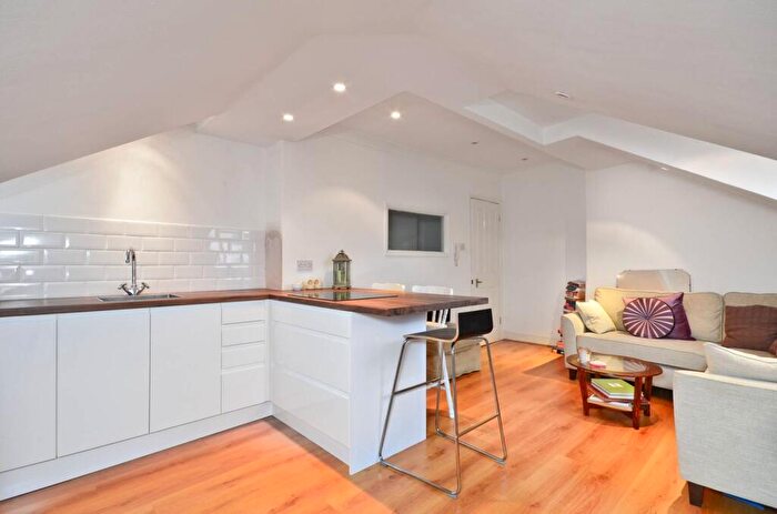 1 Bedroom Flat To Rent In Cavendish Road, Brondesbury, London, NW6