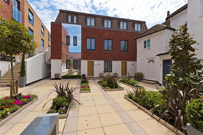 1 Bedroom Apartment To Rent In Scholars Court, - Chertsey Street, Guildford, Surrey, GU1