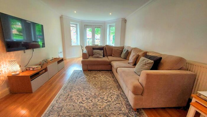 2 Bedroom Apartment To Rent In Cunard Court, Brightwen Grove, Stanmore, HA7