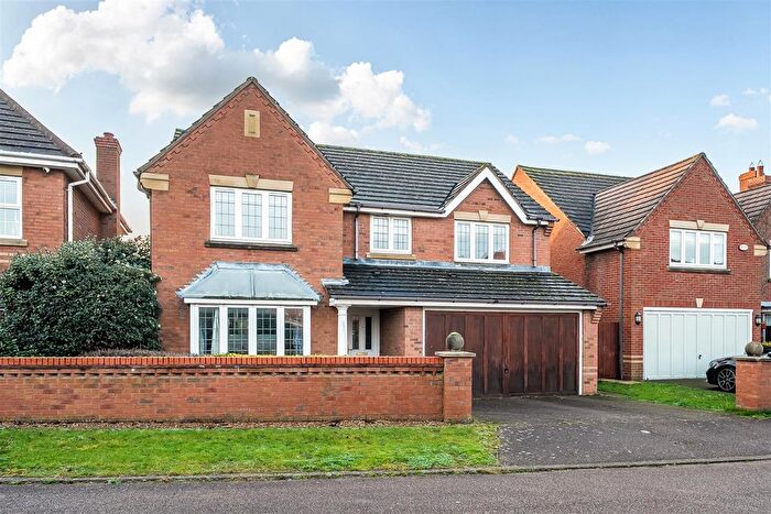 4 Bedroom Detached House For Sale In Tewkesbury Road, Elstow, Bedford, MK42
