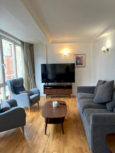2 Bedroom Flat To Rent In Barrett Street, London, W1U
