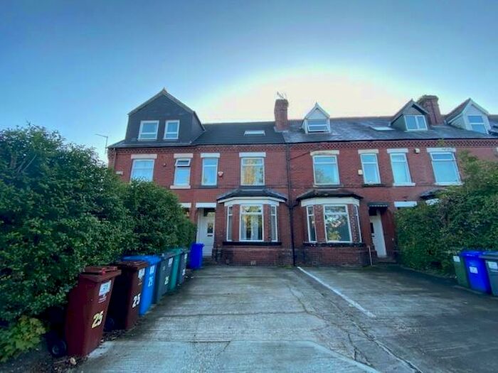 5 Bedroom Private Hall To Rent In Ladybarn Lane, Fallowfield, Manchester, M14