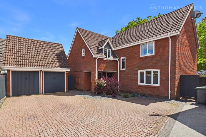 4 Bedroom Detached House For Sale In Sheepwalk Close, Potton, Sandy, Bedfordshire, SG19