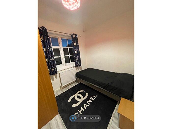 4 Bedroom Semi-Detached House To Rent In Bedwell Road, London, N17