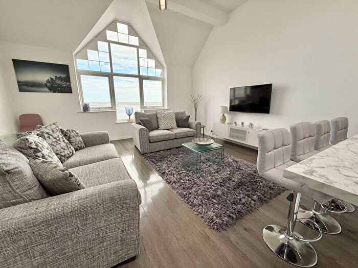 1 Bedroom Flat To Rent In Kingsway Court, Cleethorpes, DN35