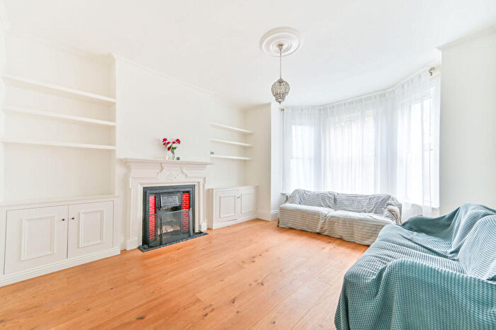 2 Bedroom Flat For Sale In Riffel Road, Willesden Green, London, NW2