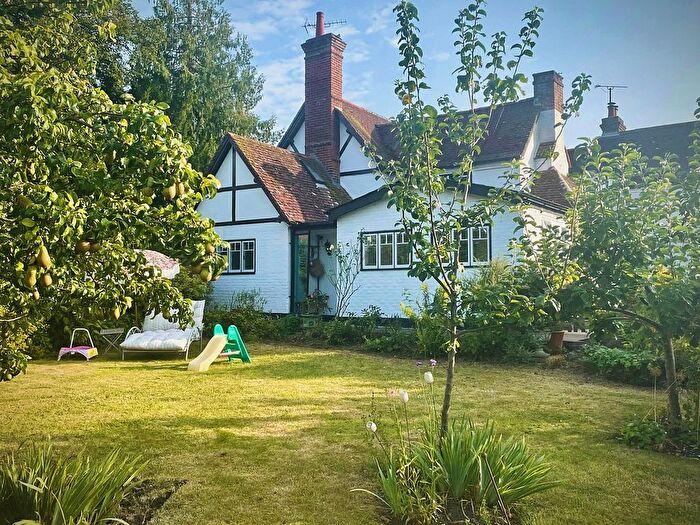 3 Bedroom Property For Sale In Halton Village, Aylesbury, HP22