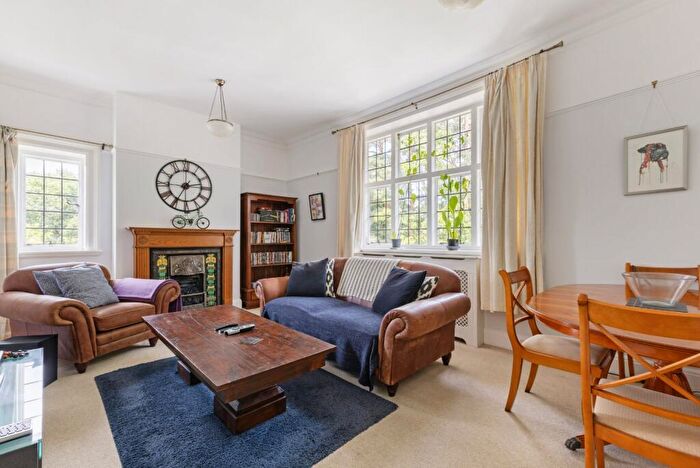 2 Bedroom Apartment For Sale In Longdown Road, Lower Bourne, Farnham, Surrey, GU10