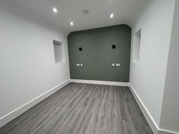 2 Bedroom Flat To Rent In Broomfield Road, Chelmsford, CM1