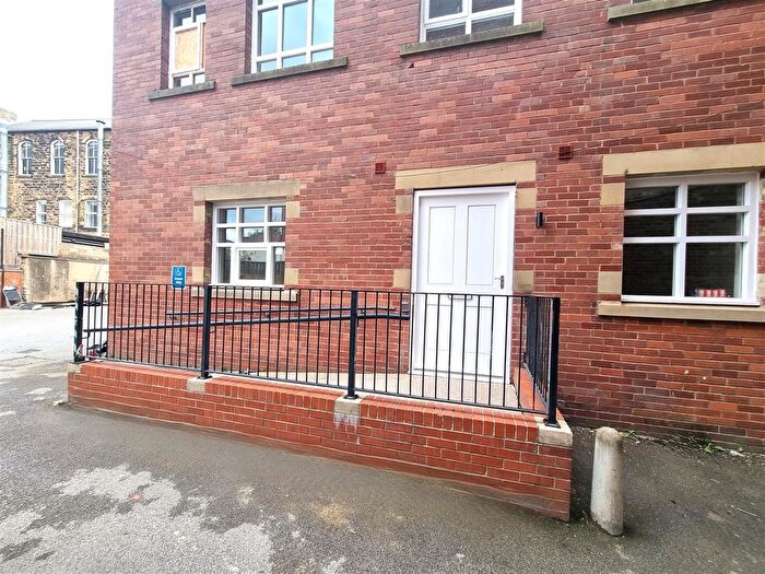 1 Bedroom Flat To Rent In C Queen Street, Morley, Leeds, LS27