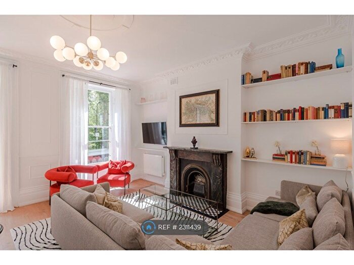 4 Bedroom Flat To Rent In Oakley Square, London, NW1