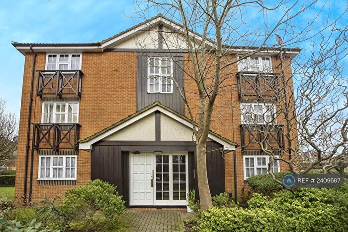 Studio To Rent In Chafford Hundred, Grays, RM16