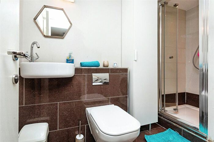 1 Bedroom Maisonette For Sale In Upper Third Street, Milton Keynes, Buckinghamshire, MK9