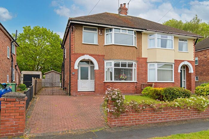 3 Bedroom Semi-Detached House For Sale In Latham Avenue, Helsby, WA6