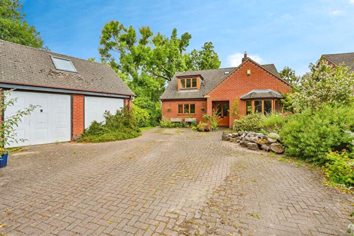 4 Bedroom Detached House For Sale In Moor End, Ashbourne, DE6