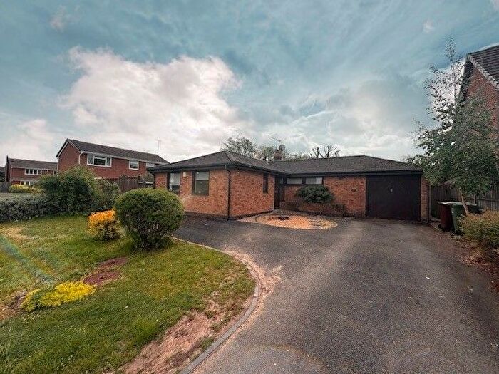 3 Bedroom Bungalow To Rent In Oxhayes Close, Coventry, CV7