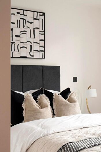 2 Bedroom Apartment To Rent In Windsor Bridge, Bath, BA2