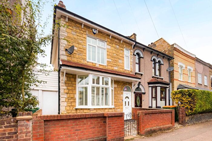 3 Bedroom Semi-Detached House For Sale In Latimer Road, London, E7