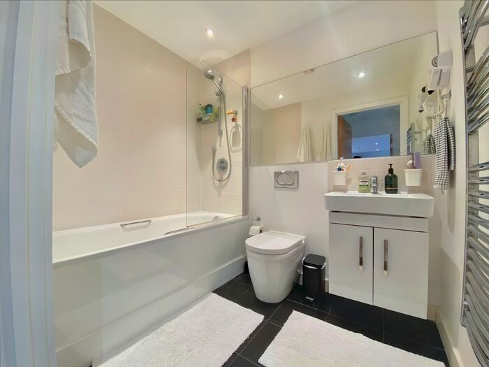 2 Bedroom Flat To Rent In Armstrong House, Uxbridge, Middlesex, UB8