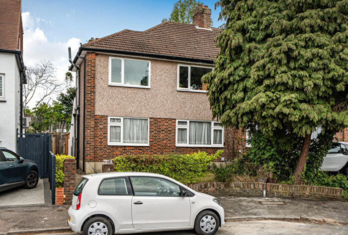 2 Bedroom Maisonette For Sale In St. James Avenue, Sutton, SM1