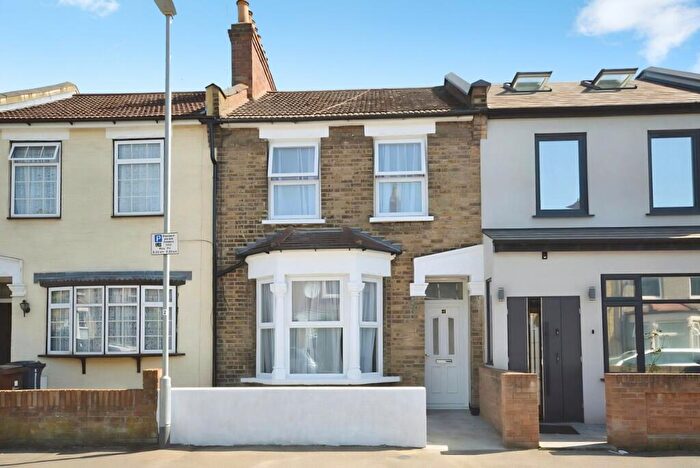 3 Bedroom Terraced House To Rent In Kenneth Road, Romford, RM6