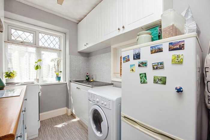 2 Bedroom Flat For Sale In Marcus Hill, Newquay, Cornwall, Cornwall, TR7