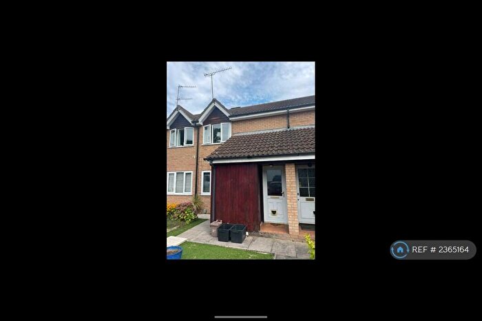 1 Bedroom Maisonette To Rent In Conifer Close, Waltham Cross, EN7